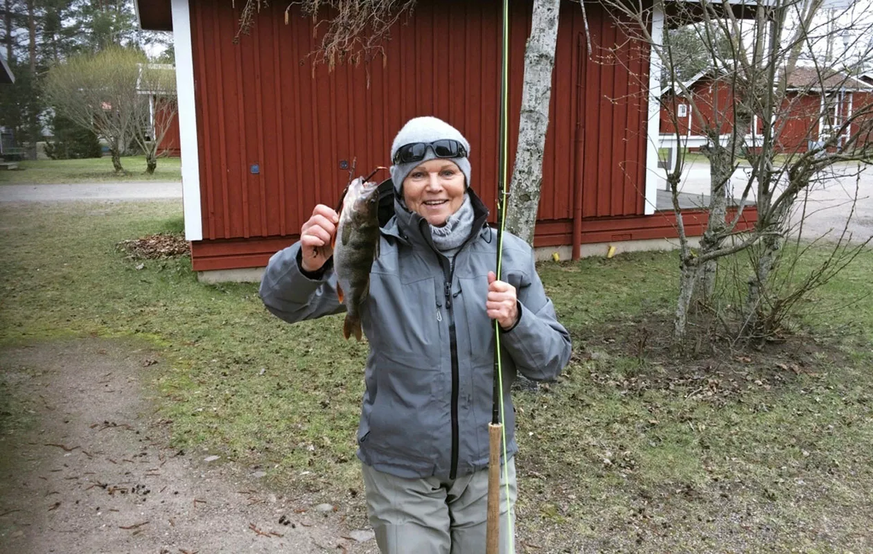 Katri Helena, 71, harrastaa kalastusta.