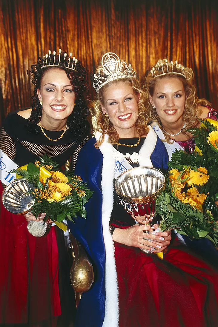 Vuoden 2003 Miss Suomi -kilpailun kärkikolmikko oli Suvi Hartlin (vas.), Anna Strömberg ja Piritta Hagman.