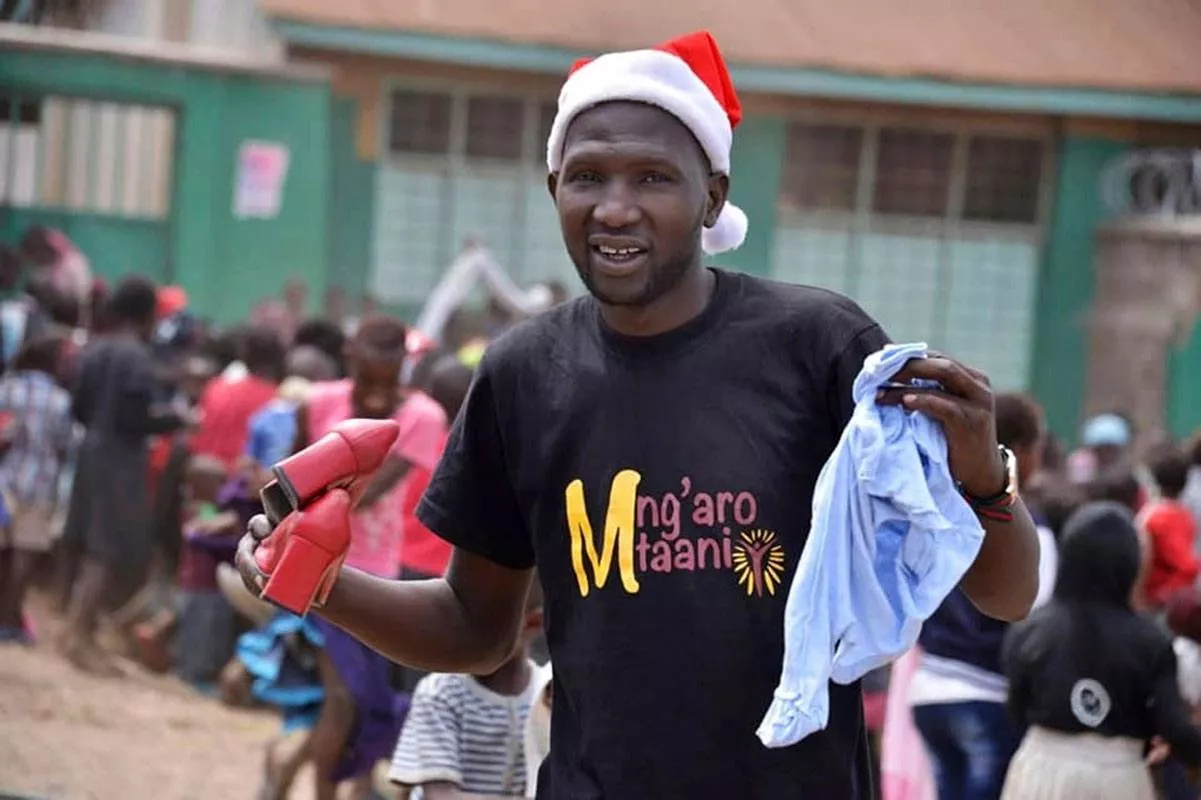 Keniassa Samuelista on tullut tunnettu hyväntekijä, jonka puhelin soi tauotta. Samuelin perustaman Mng’aro Mtaani -hyväntekeväisyysjärjestön kautta slummeihin on saatu urheiluvarusteita, koulutarvikkeita ja hygieniavälineitä.