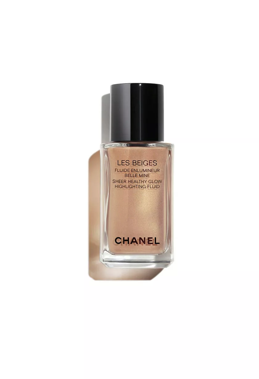 9. Chanel Les Beiges Sheer Healthy Glow on vasta tuloillaan myyntiin, mutta hyvää kannattaa odottaa. Tämä ohut ihomeikki saa sinut vielä syksymmälläkin näyttämään kauniin päivettyneeltä, ja sitä voi sipaista paitsi kasvoille myös vartalolle, 30 ml 56 e.
