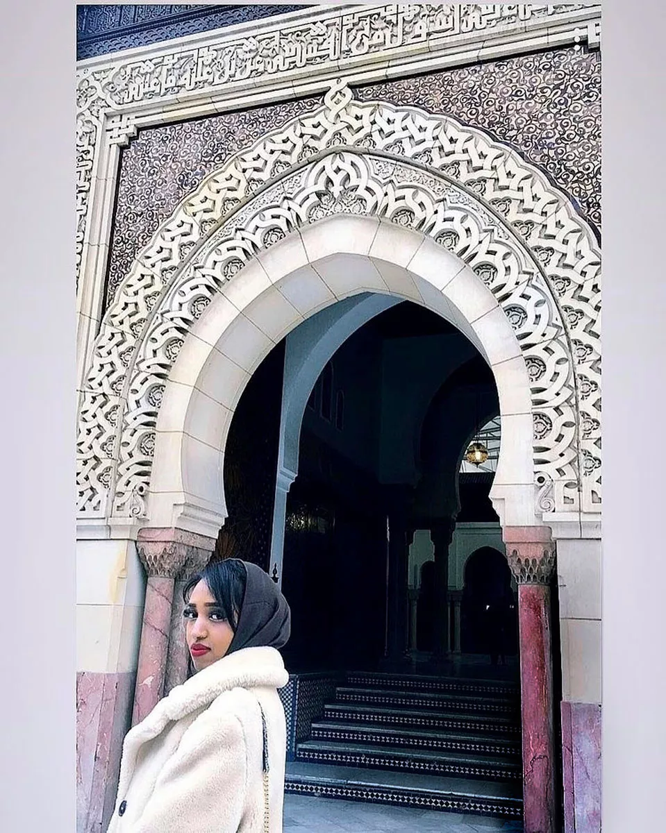 Pariisin-matkalla 2018 Ujuni Ahmed vieraili suurmoskeijassa. – Niin Lontoossa kuin Pariisissakin monet moskeijat ovat kauniita.