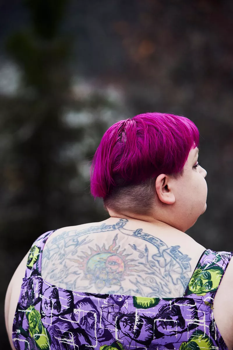 Anna äiti anteeksi tämä hullu elämäni. Tatuointi Eevan selässä kertoo arjesta: kaksisuuntainen mielialahäiriö on läheisille raskasta.