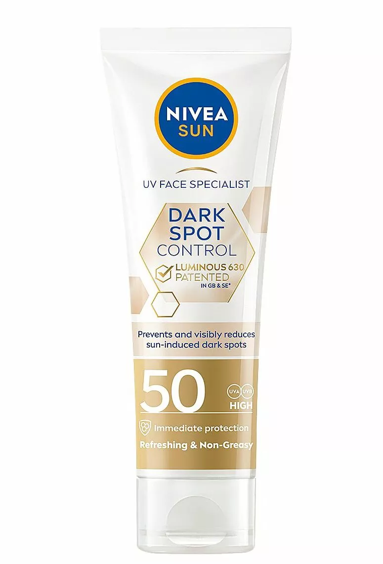Nivea Sun UV Face Specialist Dark Spot Control SPF 50 -voide sisältää hyaluronihappoa, 50 ml 16 e.