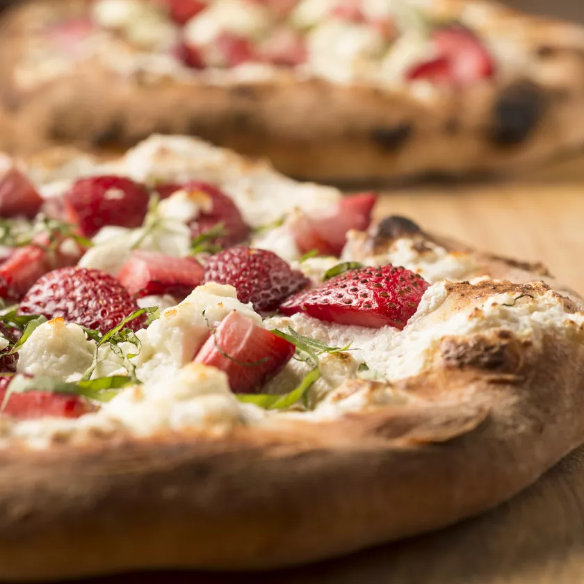pizzatäytteet: mansikka ja vuohenjuusto