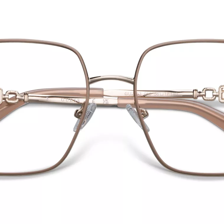 silmälasimuoti 2024: metallikehykset. 