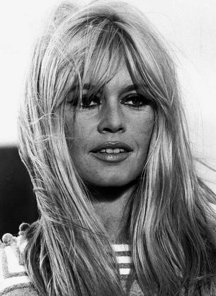 Otsatukat kuuluvat edelleen vuoden 2020 hiusmalleihin. Kuvassa näyttelijä Brigitte Bardot. 