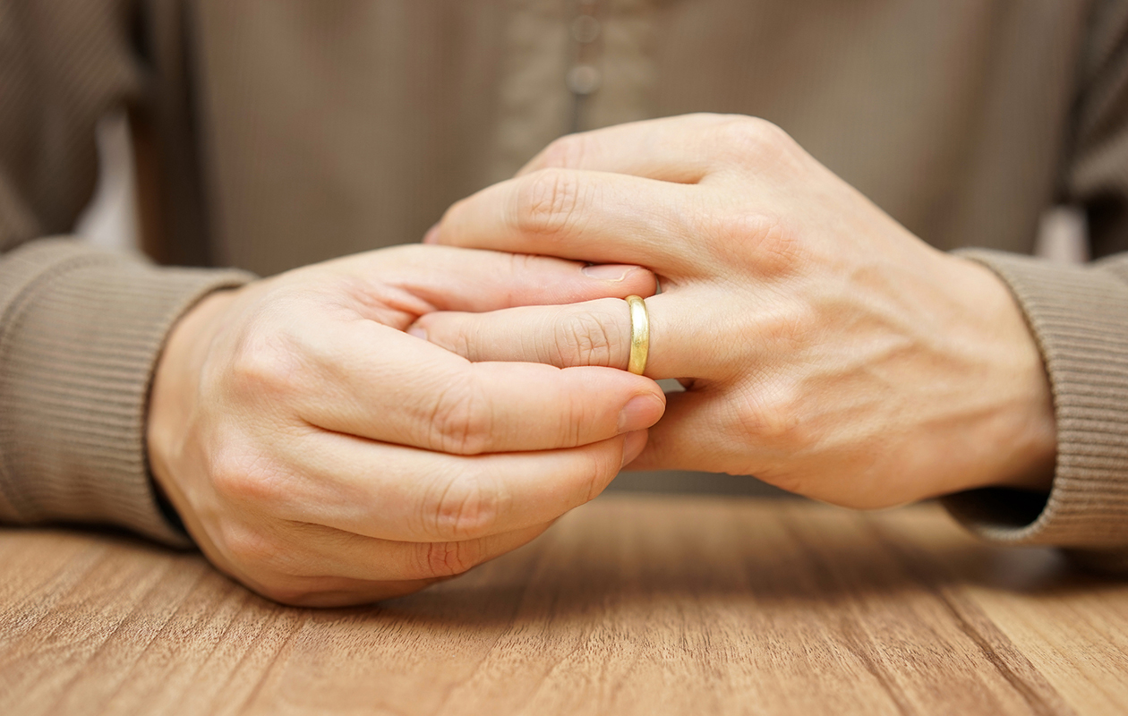 Kuinka monta avioliittoa on liikaa? Kysyimme asiantuntijalta