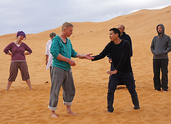 Retriitti Saharassa: Durward Burrell opettaa aikidoa