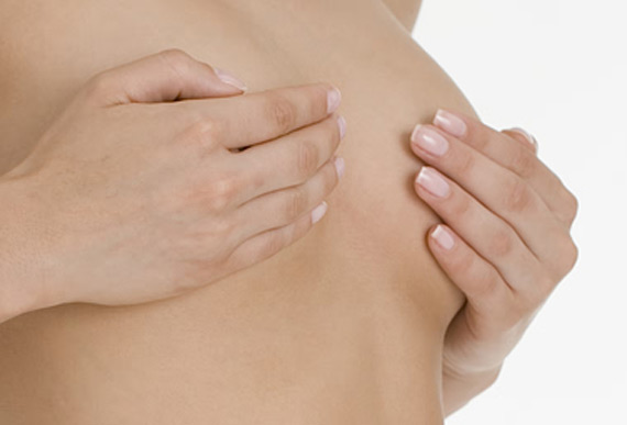 Isommat rinnat rasvansiirrolla – Rintojensuurennus voi onnistua myös ilman silikoneja